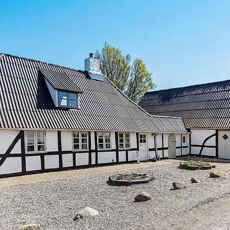 4 Person Holiday Home In Tranek R Tranekaer Екстер'єр фото
