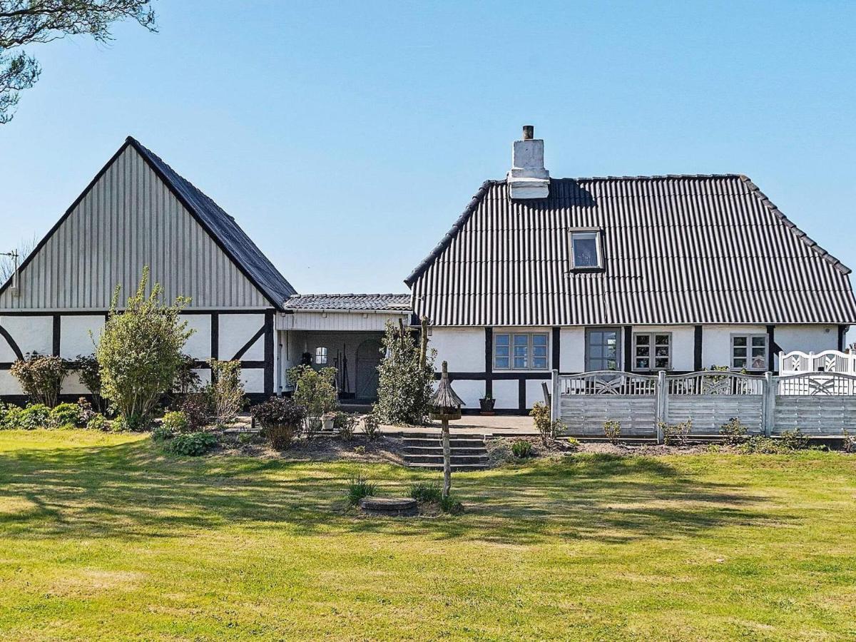 4 Person Holiday Home In Tranek R Tranekaer Екстер'єр фото
